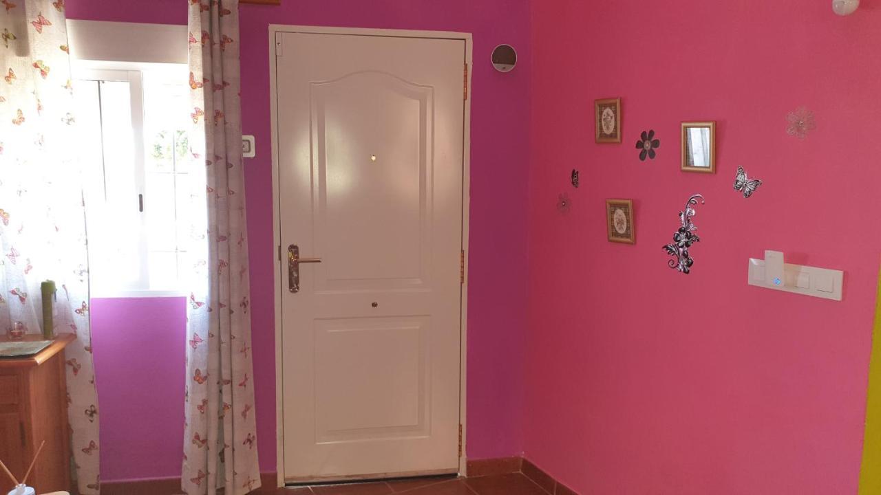 Pequeno Estudio Apartment กรานาดิลญา เด อาโบนา ภายนอก รูปภาพ